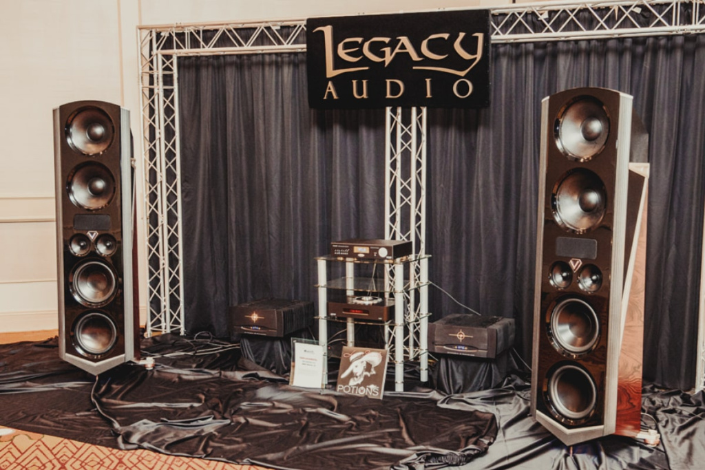 Колонки Legacy Audio V
