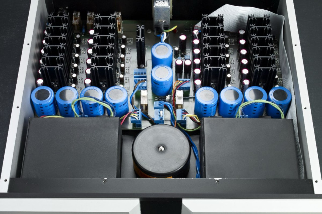 Внутри усилителя Vitus Audio